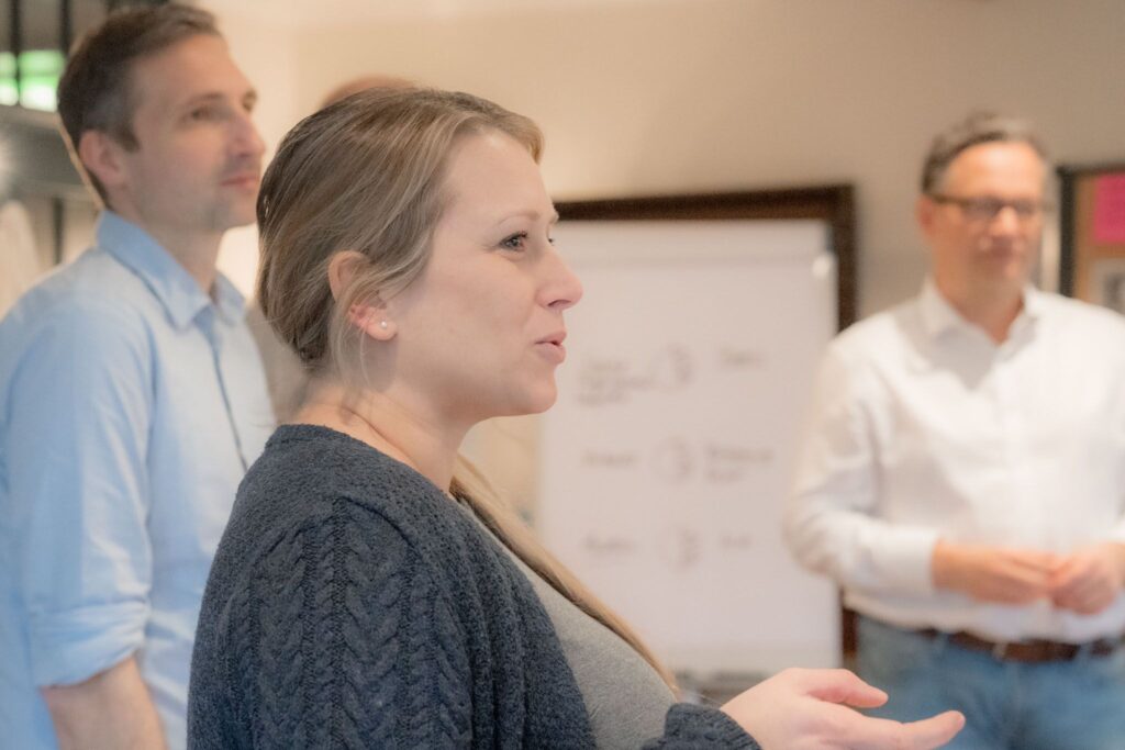 Management_Offside_ColleaguesTina